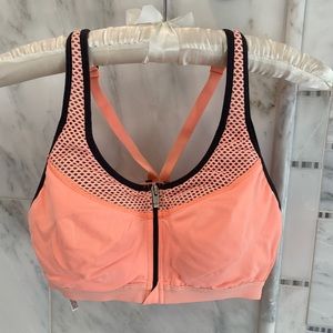 Victoria’s Secret 2-in-1 sports bra